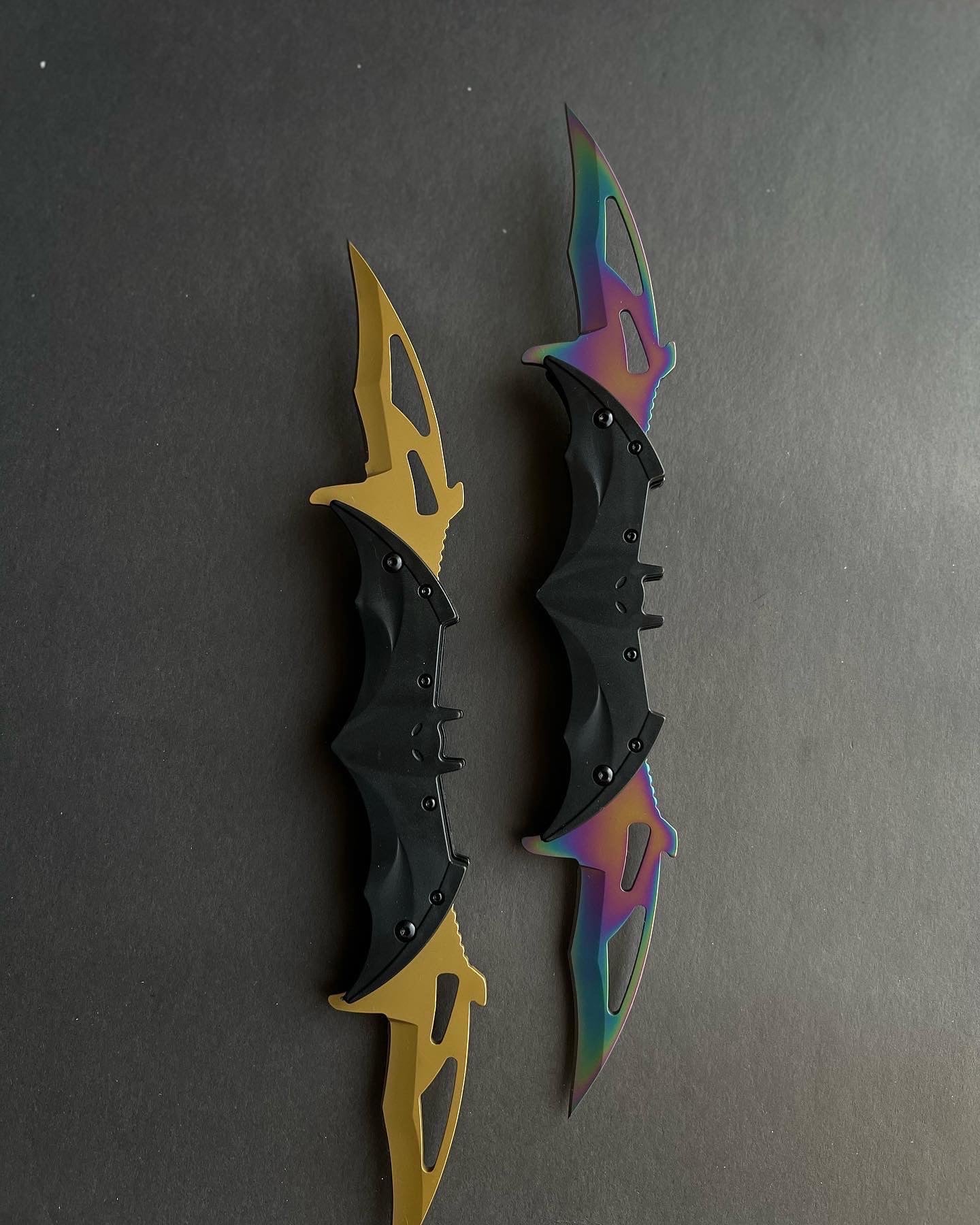 BATMAN DUAL BLADE KNIFE