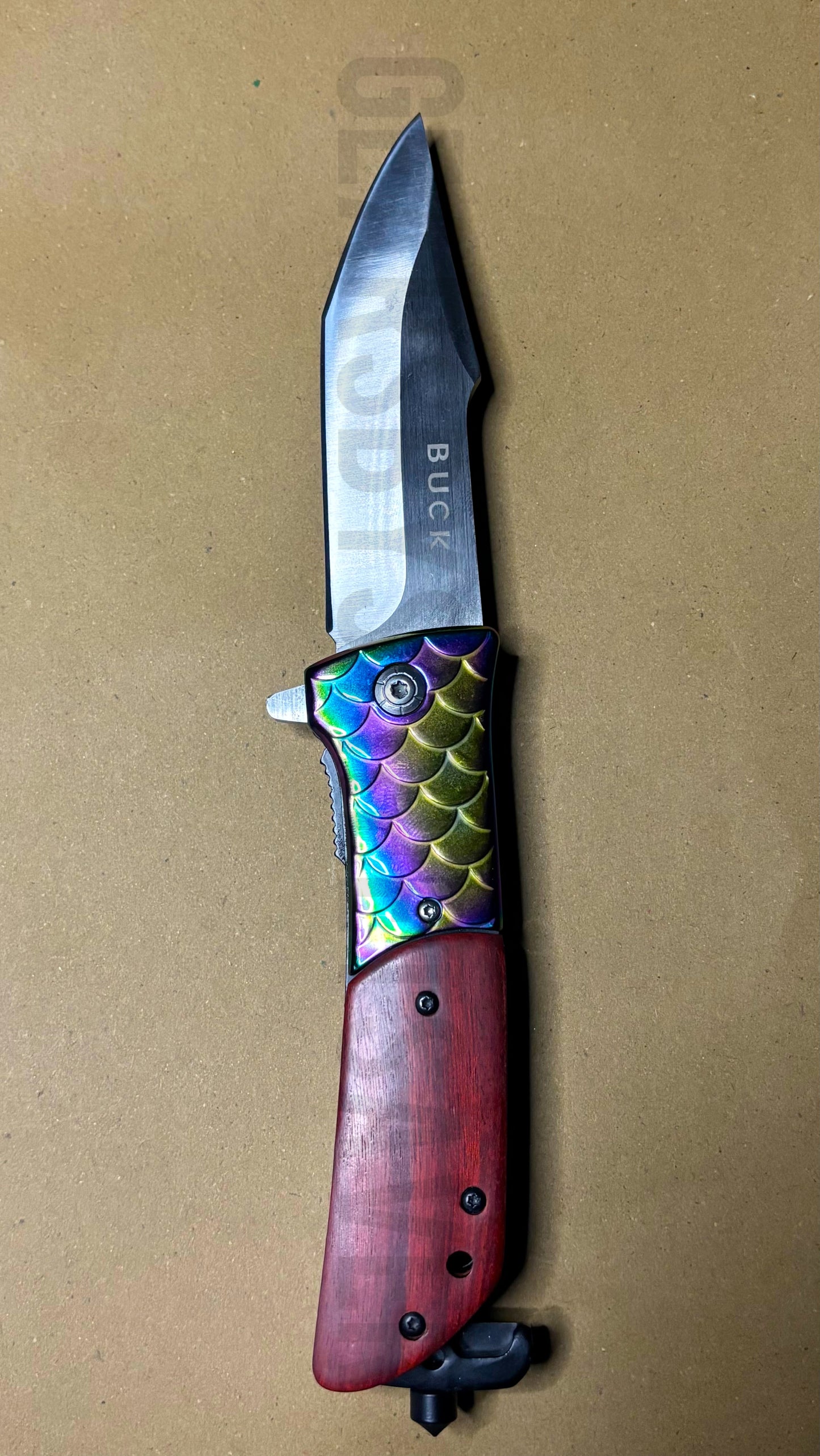 Buck D049