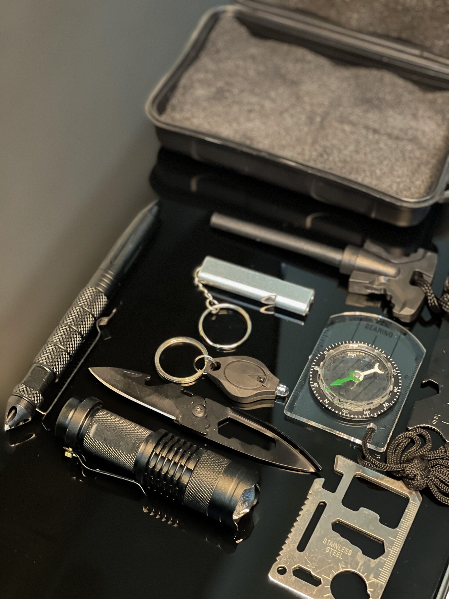 SOS Survival Kit (8 in 1)