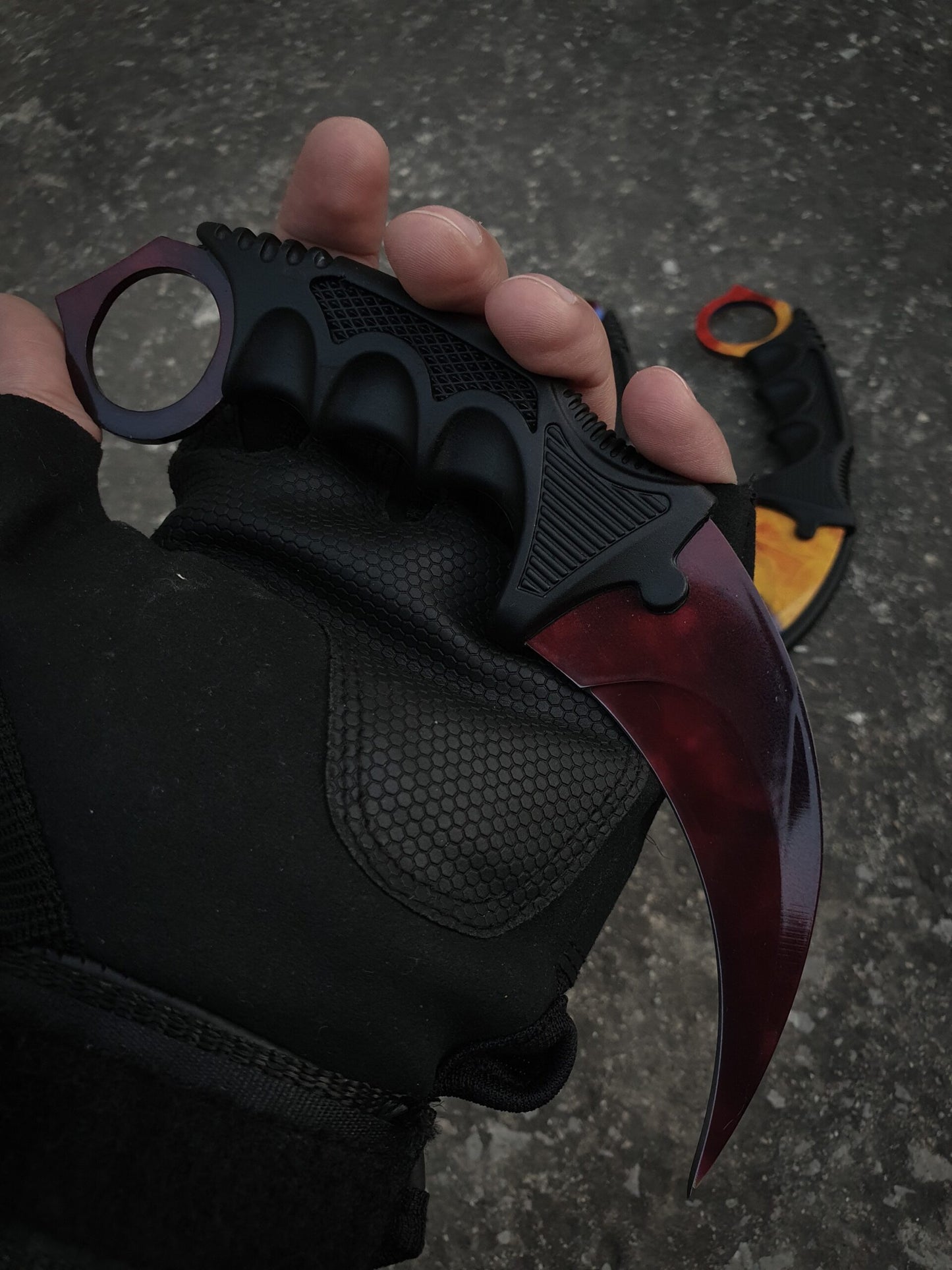 Blood Red Karambit