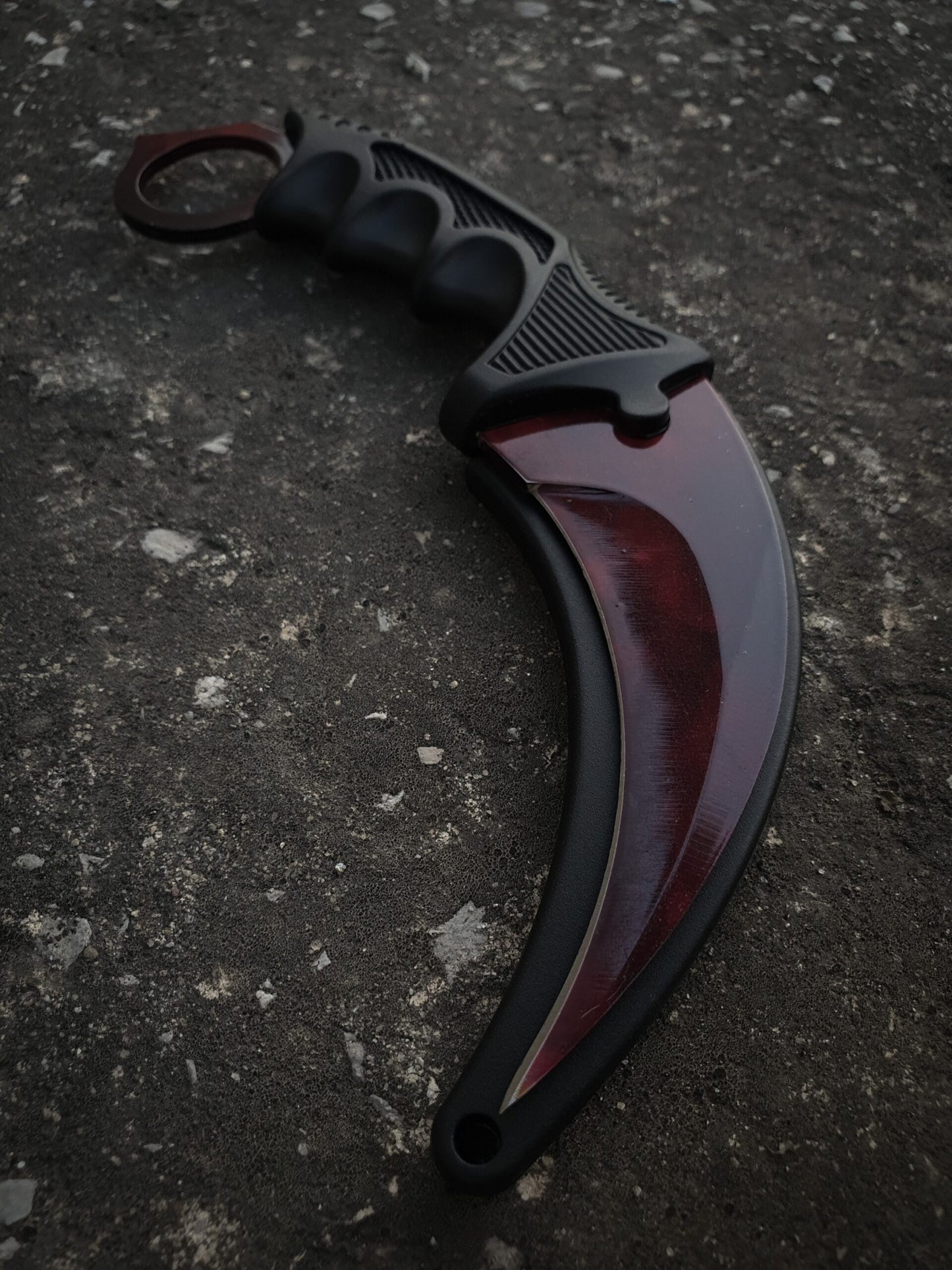 Blood Red Karambit